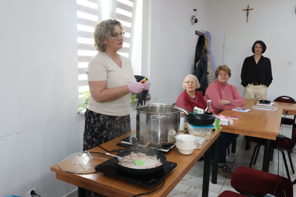 IMG_7818-1024x683 Warsztaty kulinarne dla UTW